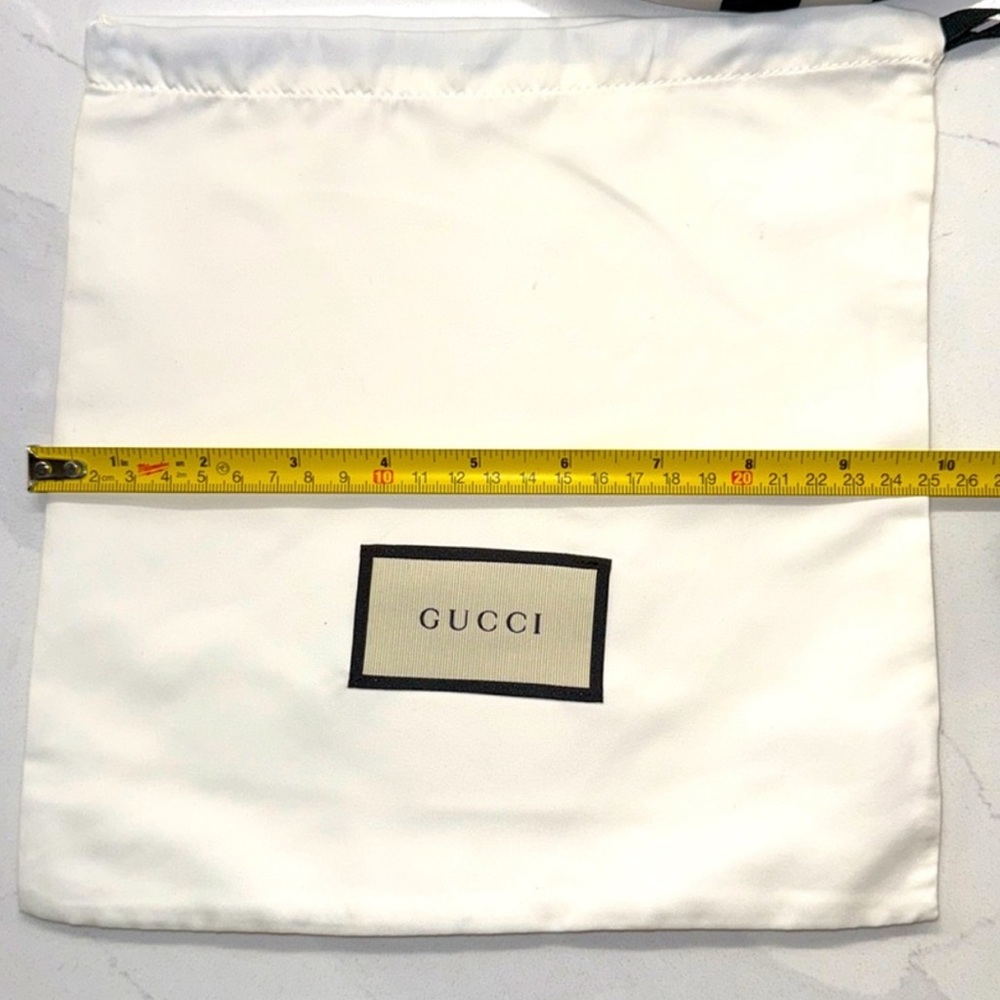 Gucci dust bag 10x10